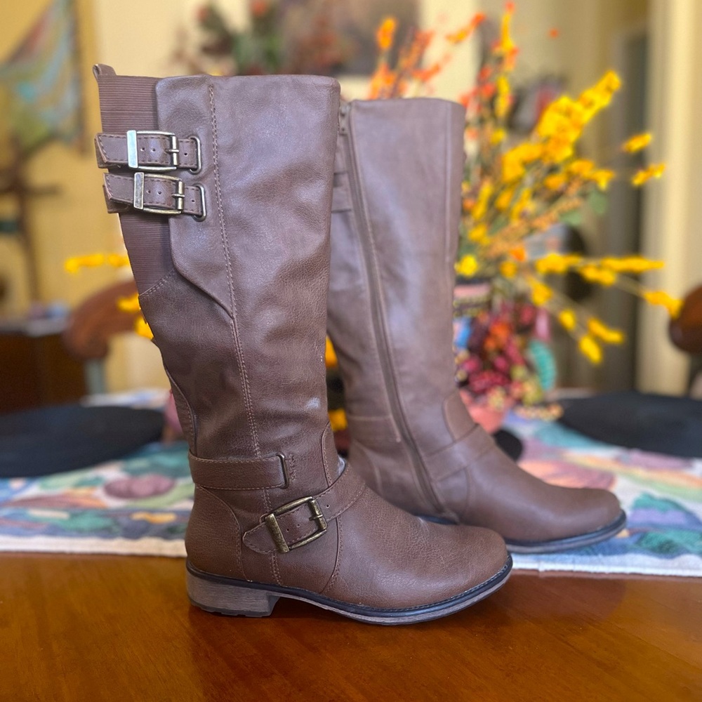Bear Traps brown boots
